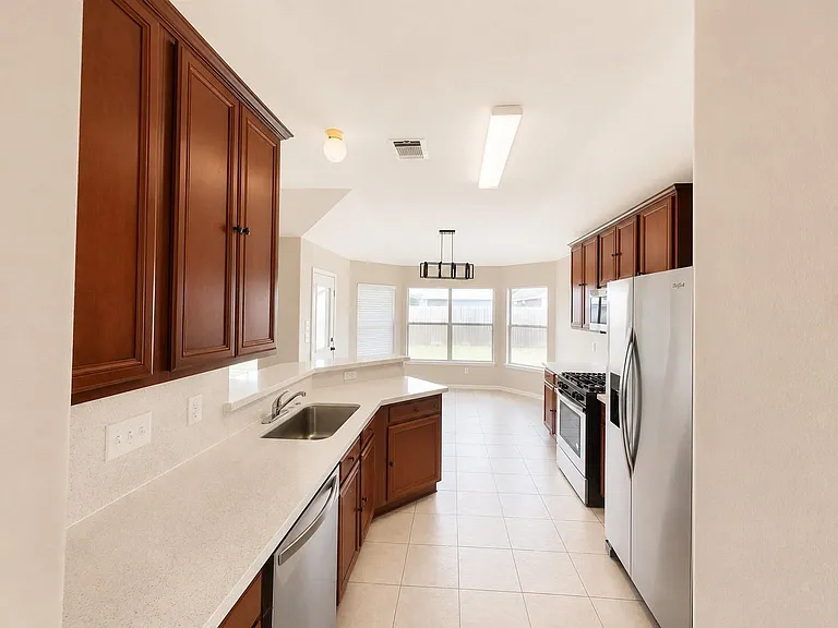 5817 Village Grove Dr — Photo 6