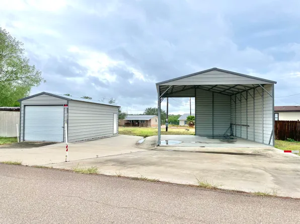 192 Olmos St, Zapata, TX 78076