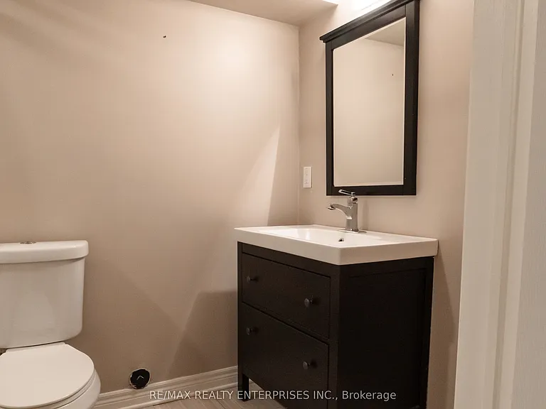8 Salmond Ct #LOWER — Photo 6