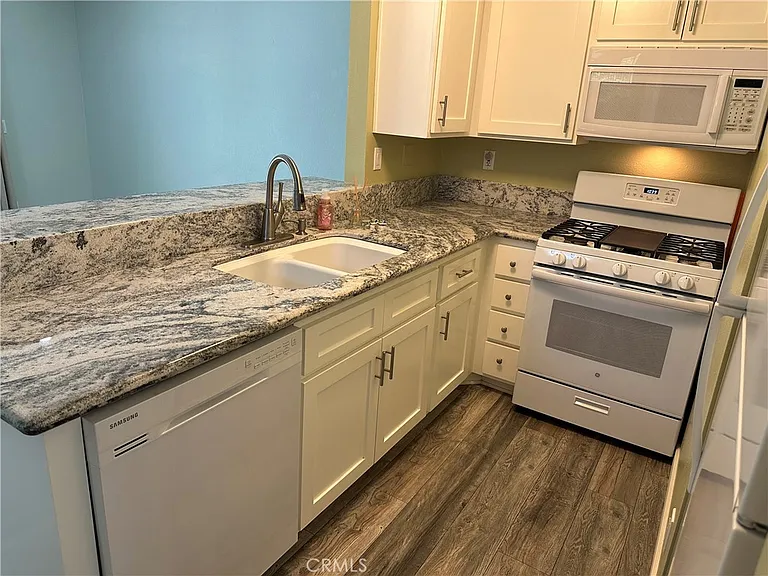 7120 Carlson Cir #260 — Photo 9