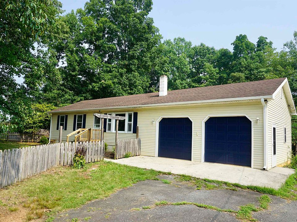 1st image of 112 Pines Ln