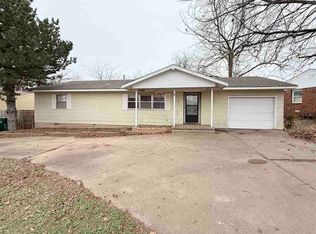 8 Highland Dr, Perry, OK 73077
