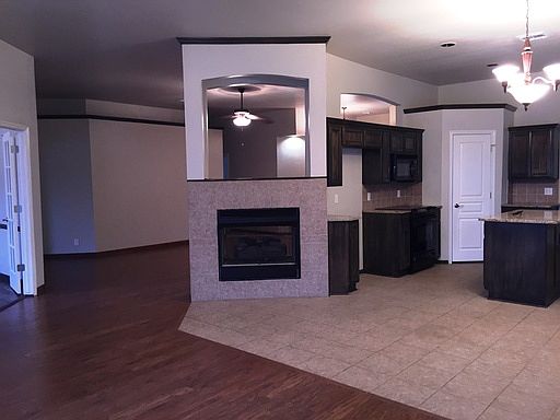 3rd image of 16604 La Paloma Ln