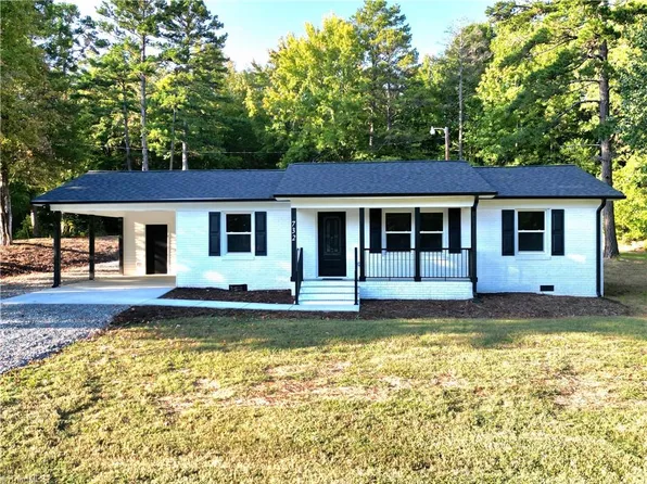 771 Cunningham Brick Yard Rd, Lexington, NC 27292