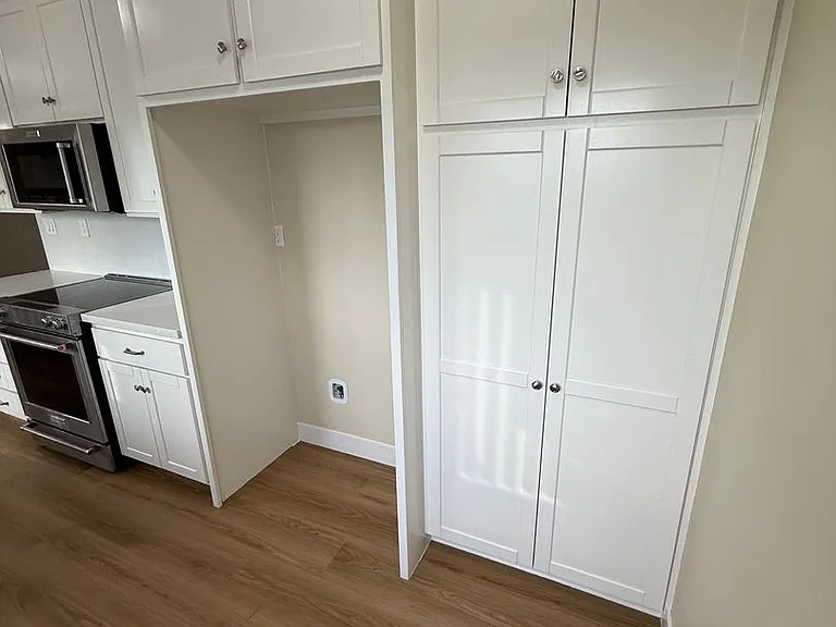 2601 N Glenoaks Blvd — Photo 14