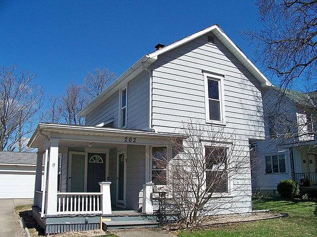 262 E George St photo 1