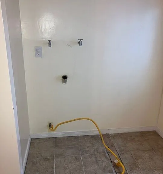 401 N Van Ness Ave #3 — Photo 9