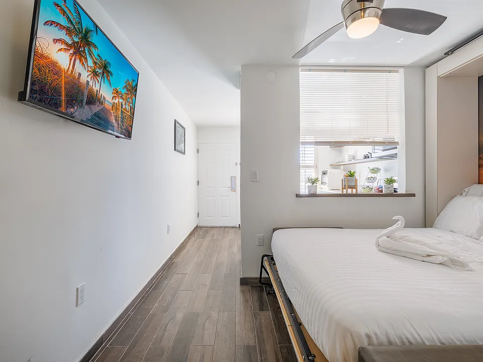 Luxury Studio Apartment