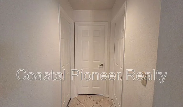 1731 Wakefield Dr — Photo 8