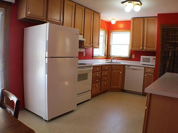 5th image of 451 13th Ave S
