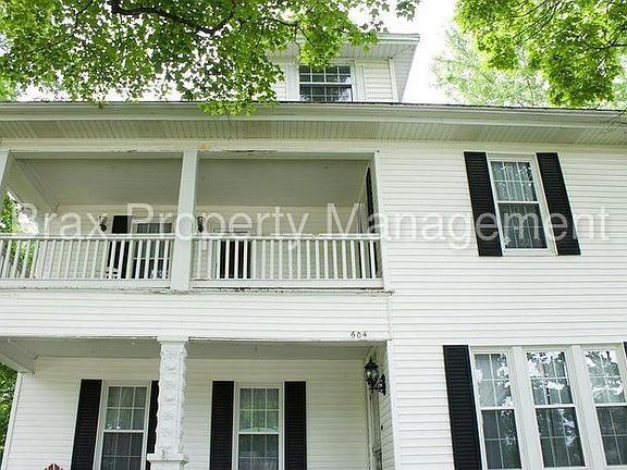 2nd image of 604 W Church St
