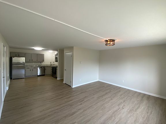 4th image of 127 Harrington Ave APT 1D