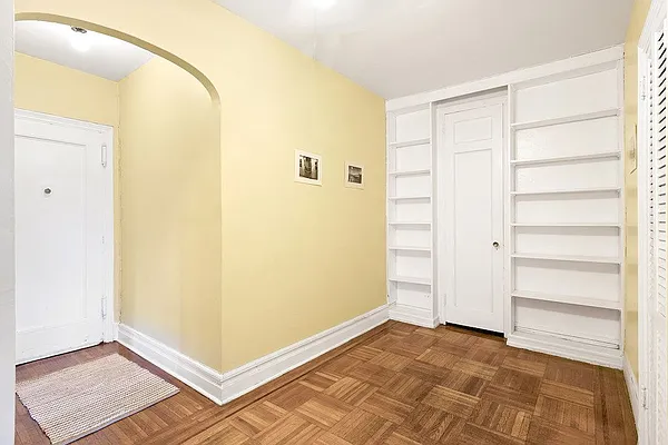 Sold by Erica Sullivan, LREB | media 11