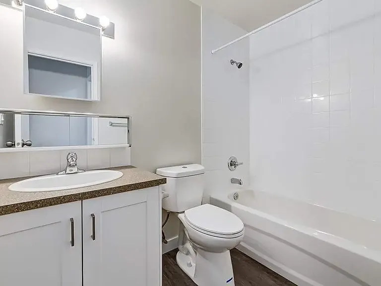 550 Rundlehorn Cir NE — Photo 52
