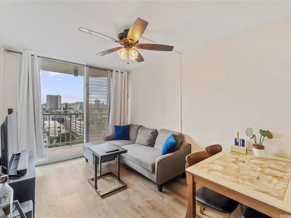 1535 Pensacola St APT 903, Honolulu, HI 96822