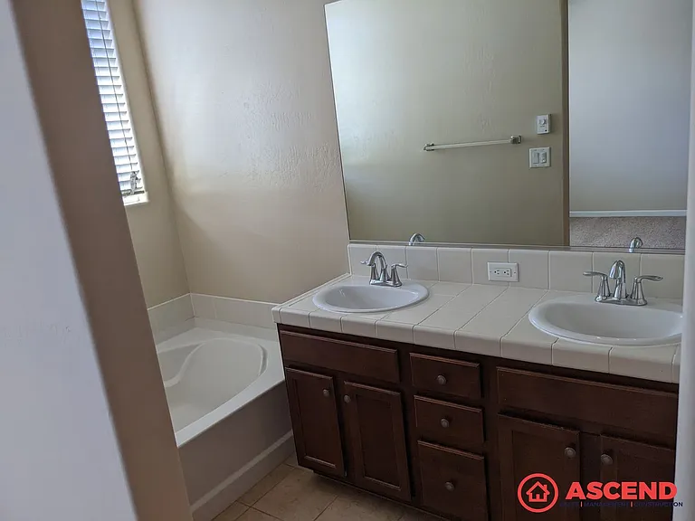 8905 Autumn Sunset Dr — Photo 13