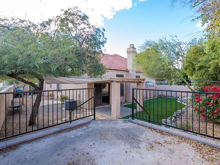 3980 E Graythorn St — Photo 37