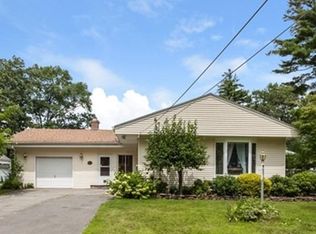 110 Parkerview St, Springfield, MA 01129