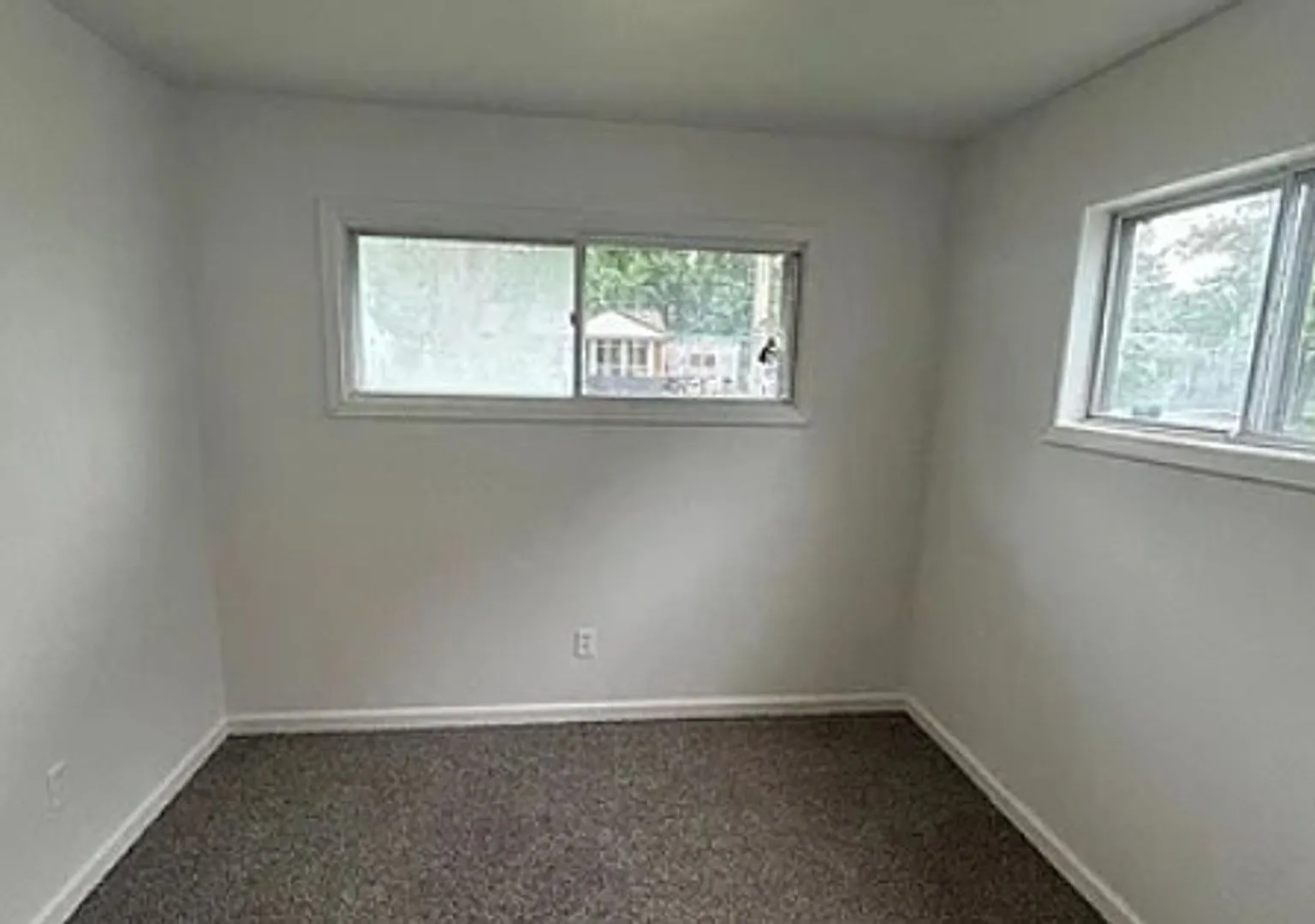 For Lease — Photo 4