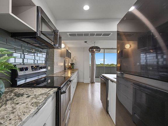 2nd image of 7039 San Pedro Ave APT 509