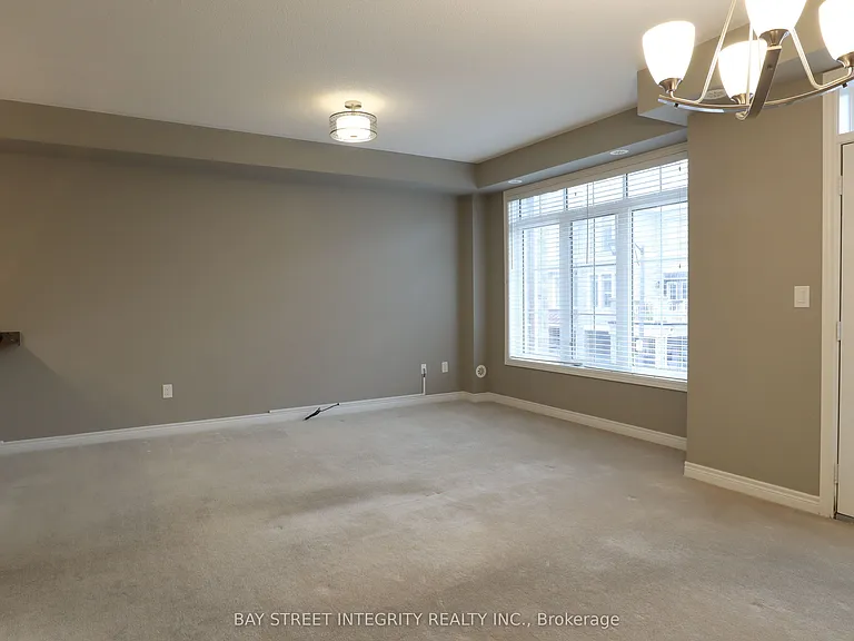 2435 Greenwich Dr #39 — Photo 6