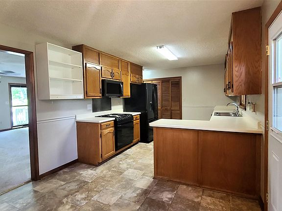 5th image of 114 Jane Dr