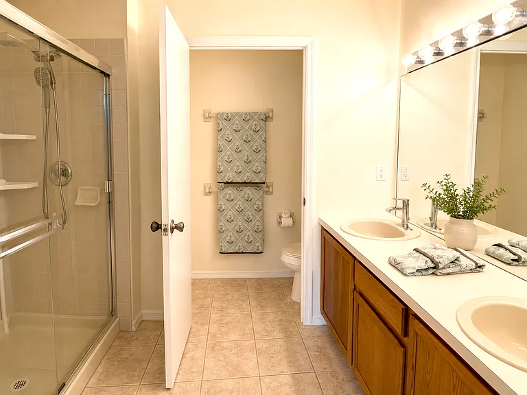 5999 Lake Pointe Dr #609 — Photo 15