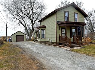 1006 S 7th St, Watertown, WI 53094