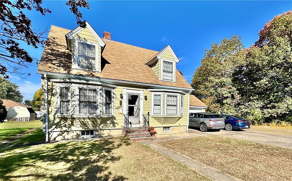 1st image of 26 Ontario St