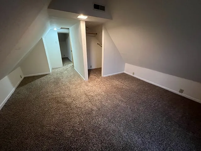 307 N Division St — Photo 15