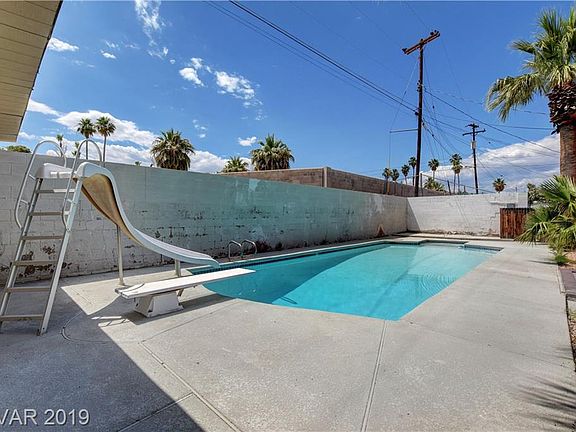 5th image of 2300 Cochran St