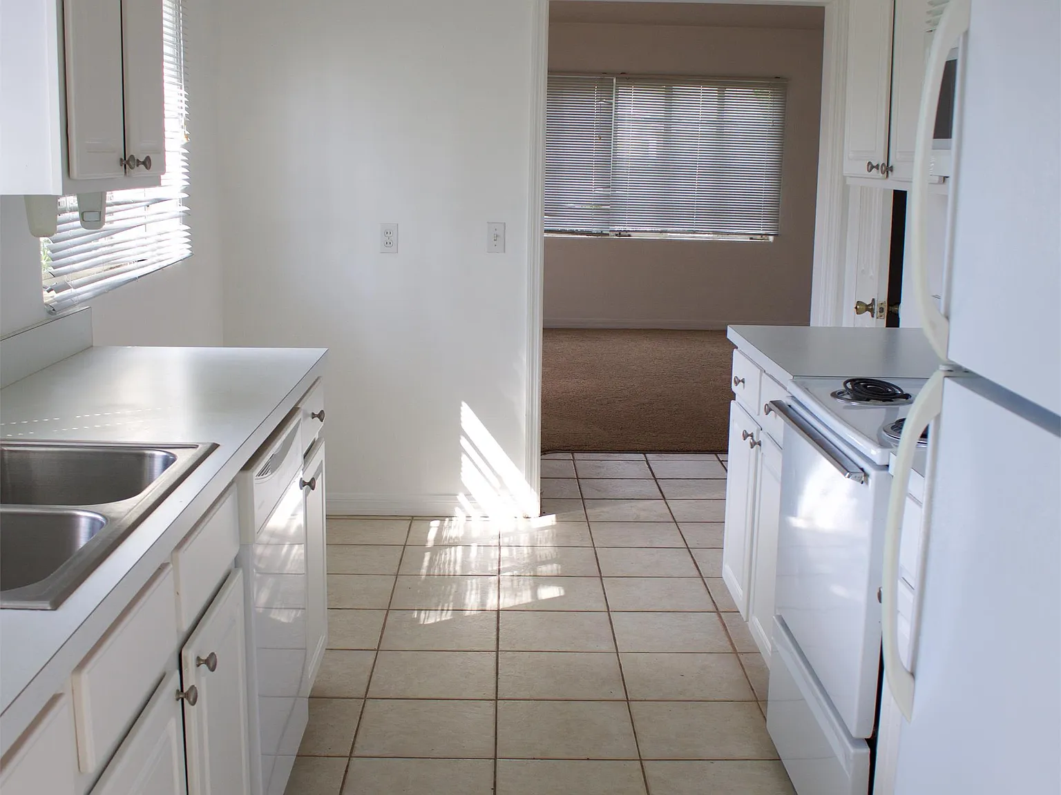 620 Sheridan Blvd - 1 — Photo 3