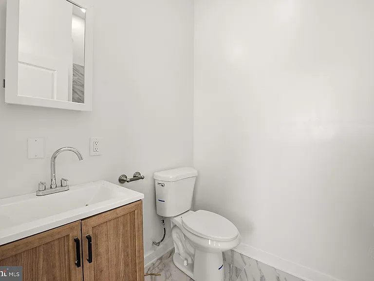 6012 Ridge Ave #6 — Photo 15