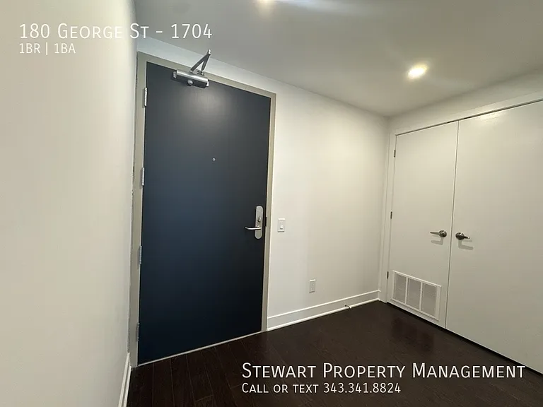 180 George St #1704 — Photo 15
