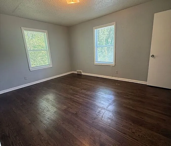 5816 Bellefontaine Ave — Photo 6