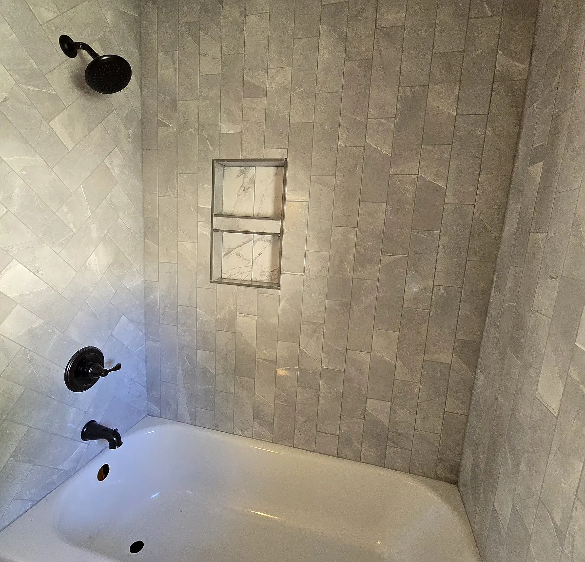5 bed, 1800 sqft, $3,000 — Photo 2