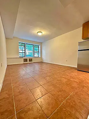 Rented by Bond New York | media 1