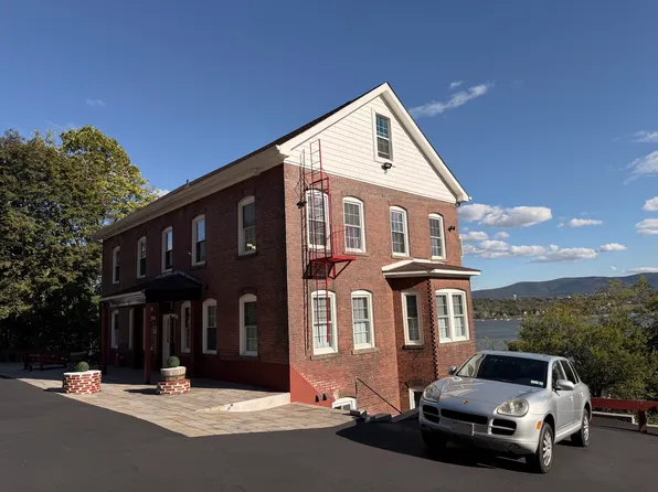 856 River Rd #C, Newburgh, NY 12550