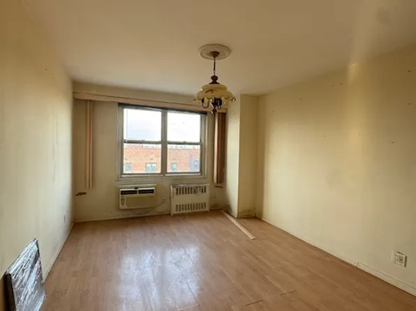 2650 Ocean Parkway image 11 of 22