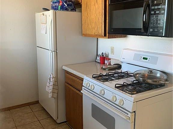 4th image of 2525 E McVicar Ave