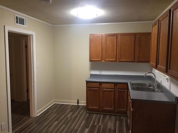 3rd image of 304 Norton Dr