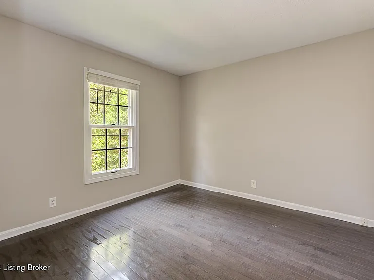 10402 Timberwood Cir — Photo 13