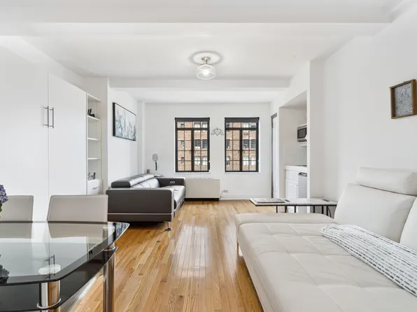 25 Tudor City Place image 1 of 6