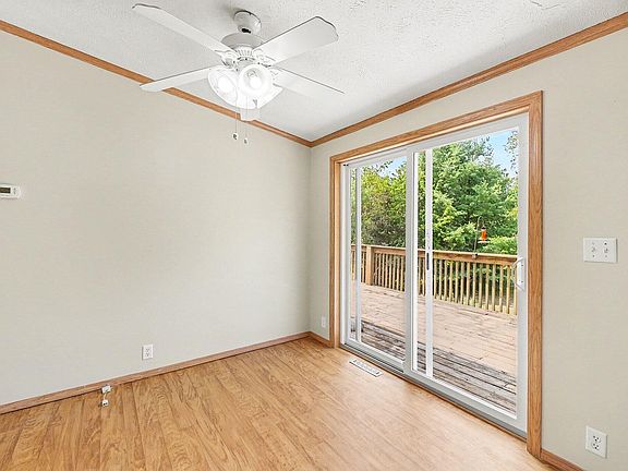 5th image of 13404 Cherry St