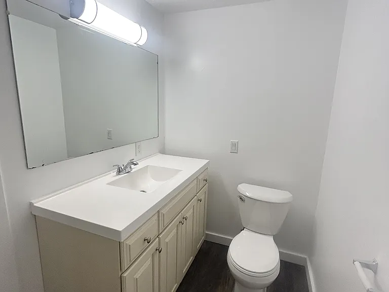 1719 E Fort Union Blvd — Photo 12