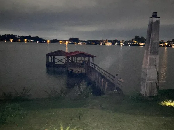 3252 Lake Shore Rd S, Denver, NC 28037