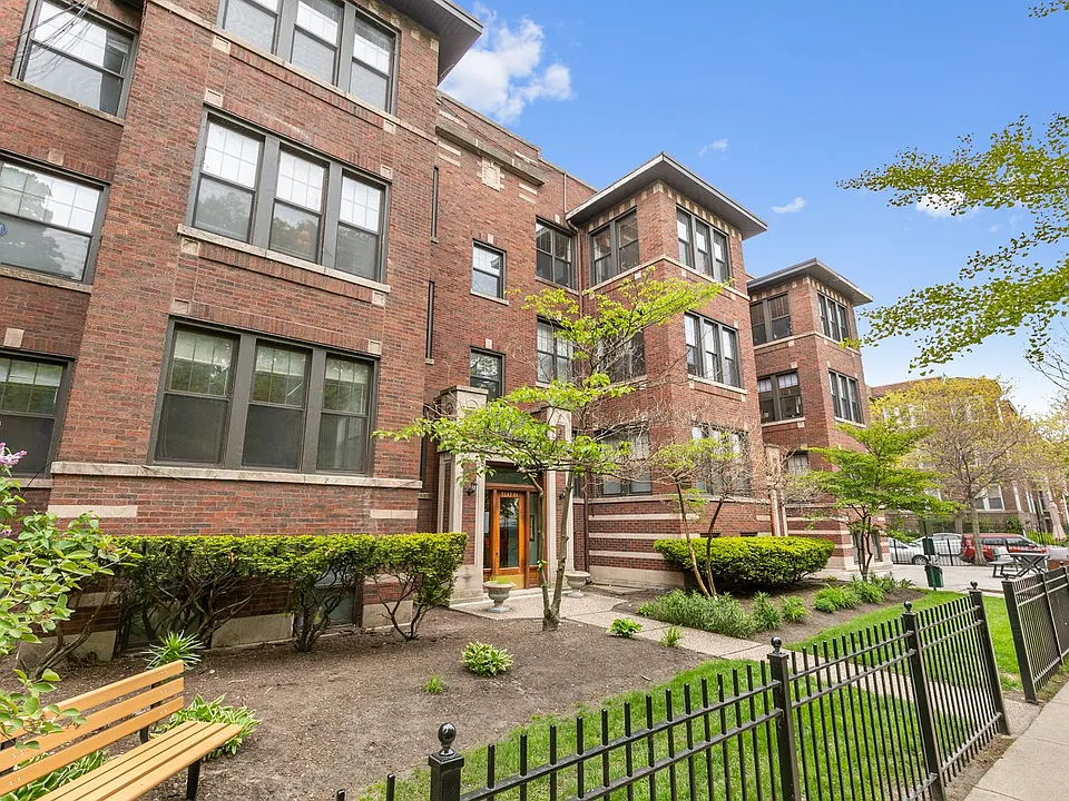 7642-48 N Eastlake Ter #&-7661-63