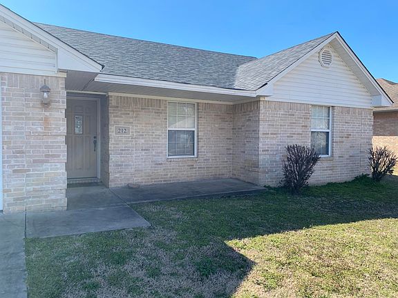 3rd image of 212 Ashbrook Ln