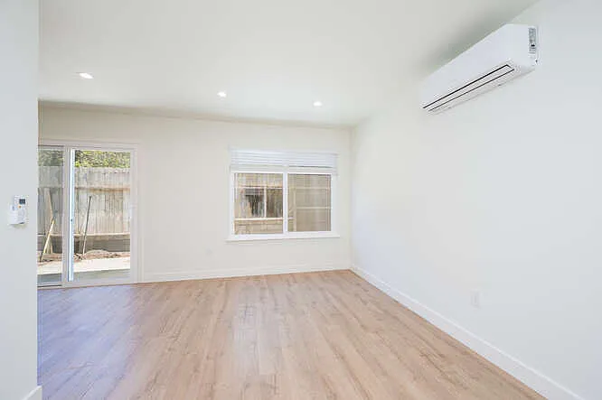 680 Morro St #B — Photo 16