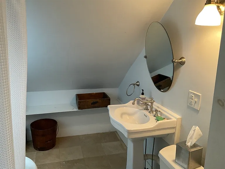 1 Middle St #3 — Photo 10